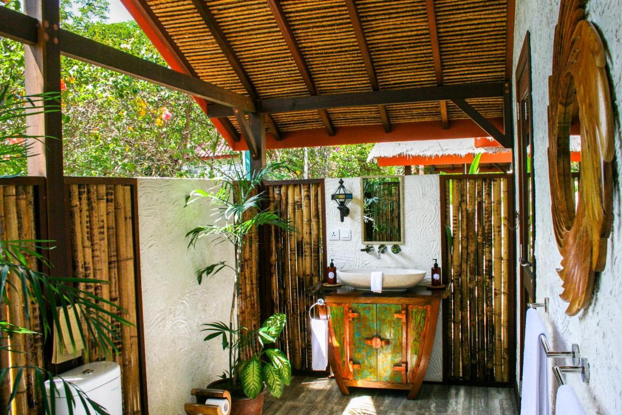 Burudika Bungalows Selong Belanak Exteriér fotografie