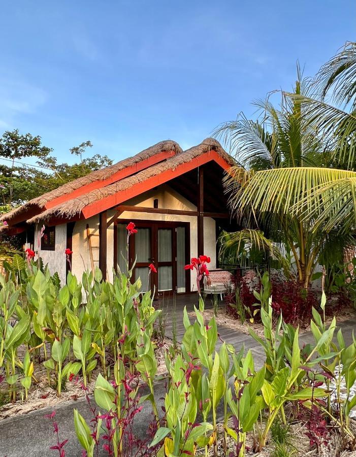 Burudika Bungalows Selong Belanak Exteriér fotografie